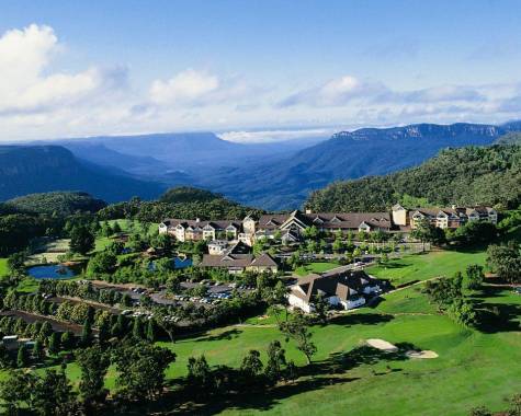 Resort
 - Fairmont Resort & Spa Blue Mountains, MGallery by Sofitel