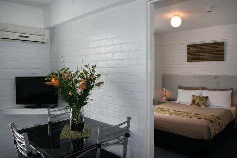 Adina 2 bedroom - Adina Place Motel Apartments