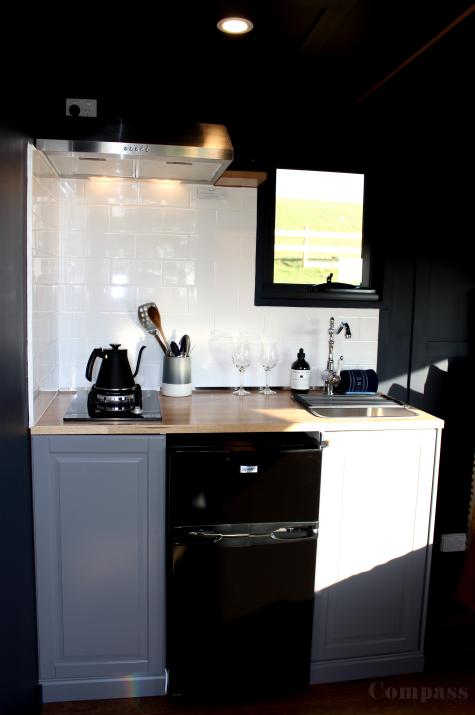 Barnhaus kitchen - Compass Hut