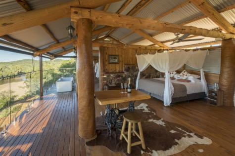 Inside Villa bedroom - Gilberton Outback Retreat