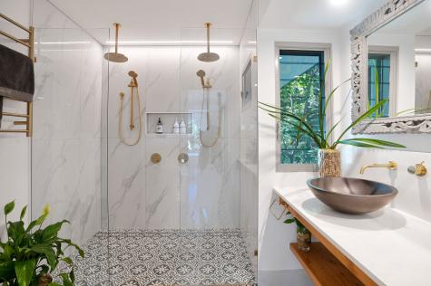 Bathroom - Lovestone Cottages