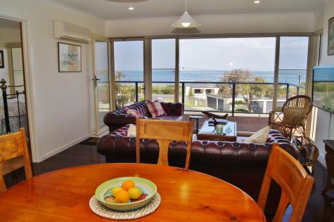 Sea Crescent dining and lounge room - Sea Crescent