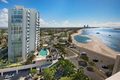 Stunning Broadwater views - The Grand Apartments