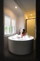 Luxurious round baths - Chimes Spa Retreat