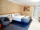 Deluxe Queen Room - Jacaranda Country Motel