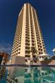 Pool & hotel - Novotel Surfers Paradise